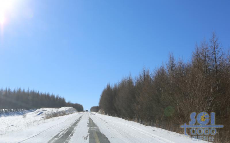 藍(lán)天雪地